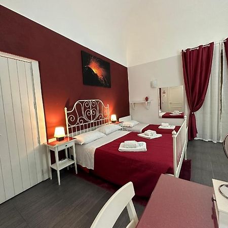 Etna Rooms คาตาเนีย ภายนอก รูปภาพ