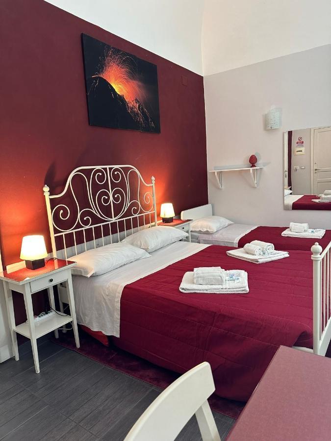 Etna Rooms คาตาเนีย ภายนอก รูปภาพ