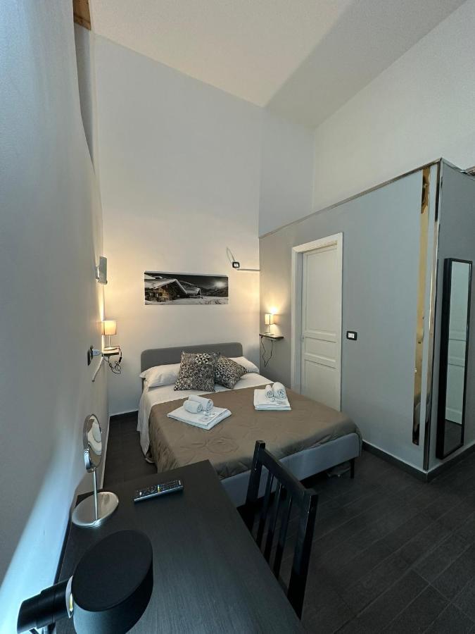 Etna Rooms คาตาเนีย ภายนอก รูปภาพ