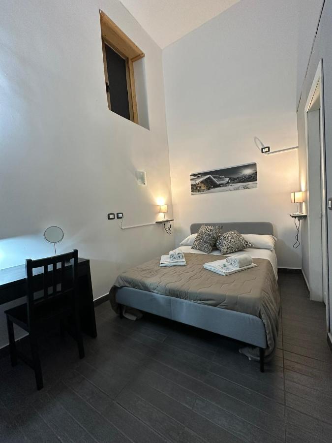 Etna Rooms คาตาเนีย ภายนอก รูปภาพ